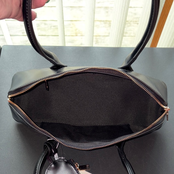 Urban Expressions Black Shoulder Bag with Heart Change Purse - Picture 7 of 9